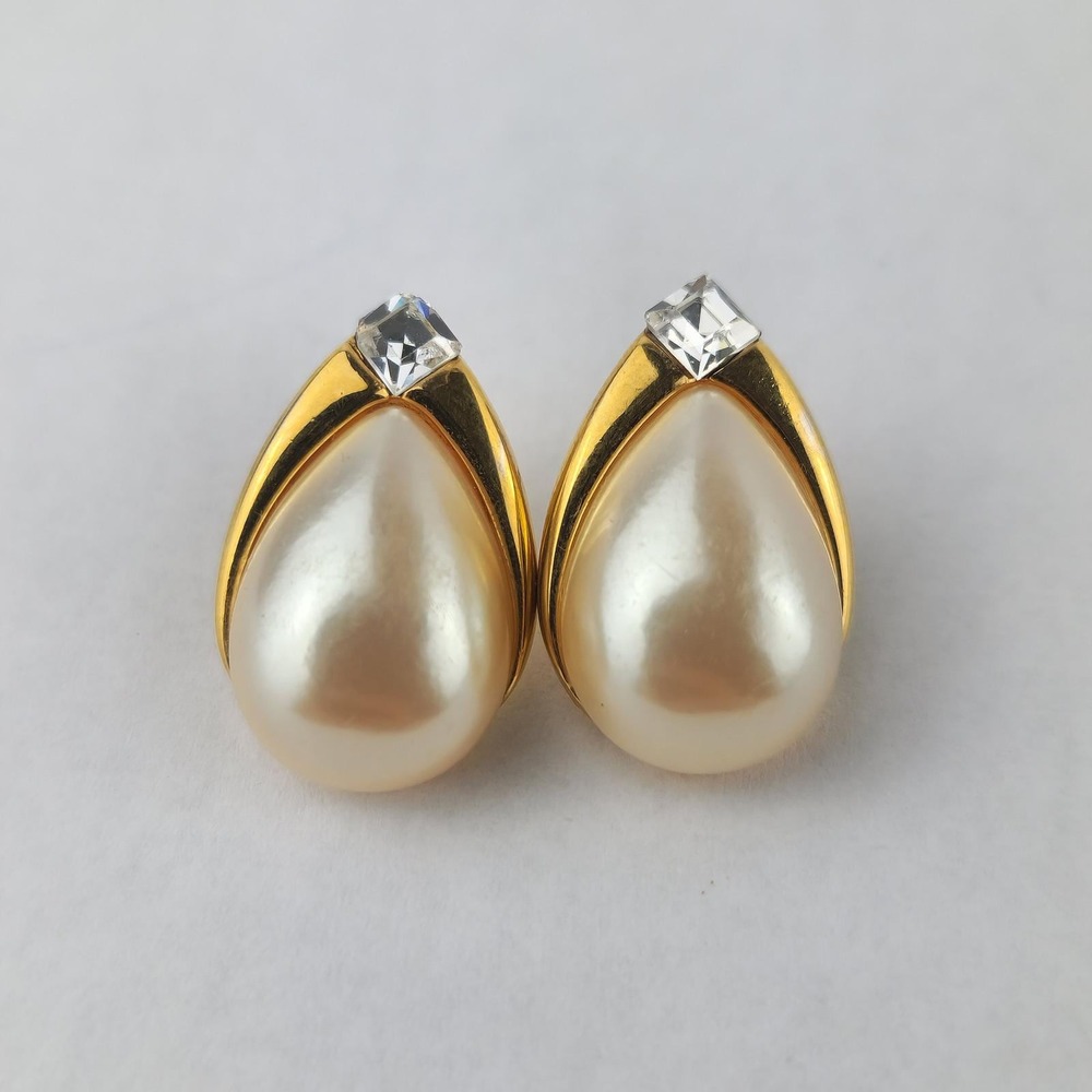 Vintage Richelieu Faux‎ Pearl Teardrop Stud Earrings Gold Tone Rhinestone